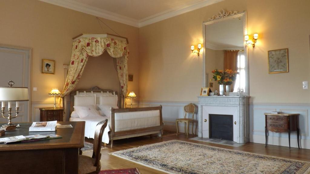 Chateau De La Haye Bed and Breakfast Contigné Exterior foto